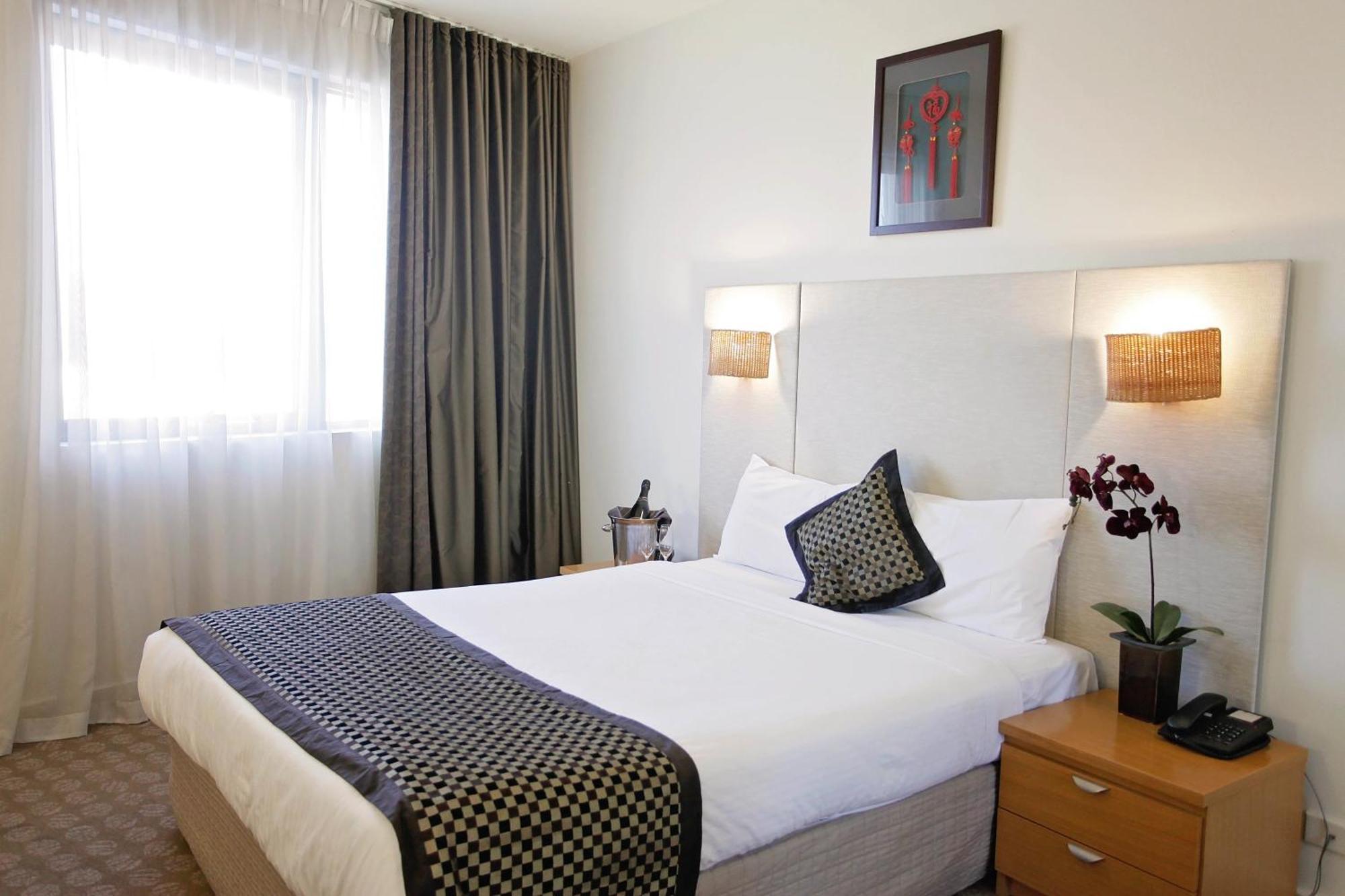Golden Pebble Hotel Wantirna Quarto foto