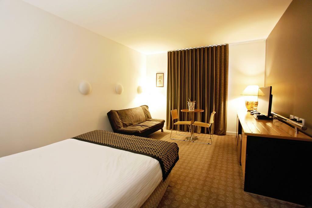 Golden Pebble Hotel Wantirna Exterior foto